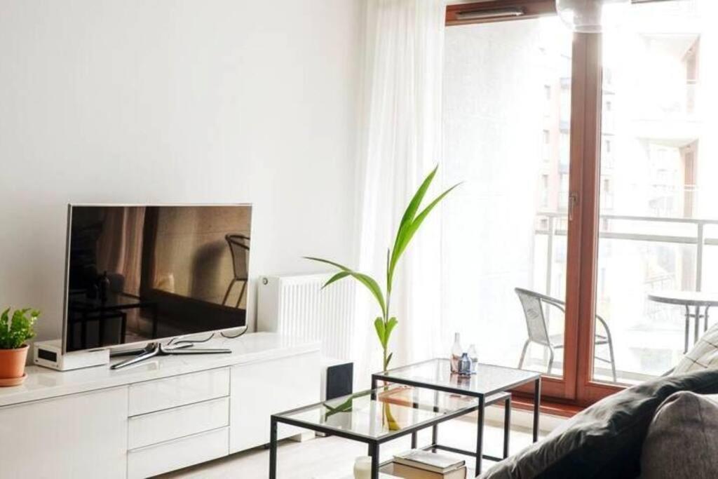 Platinum Jaglana Apartment - Wyspa Spichrzow グダニスク エクステリア 写真