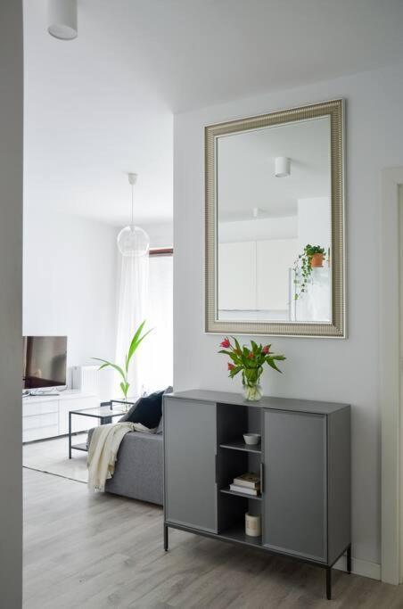 Platinum Jaglana Apartment - Wyspa Spichrzow グダニスク エクステリア 写真