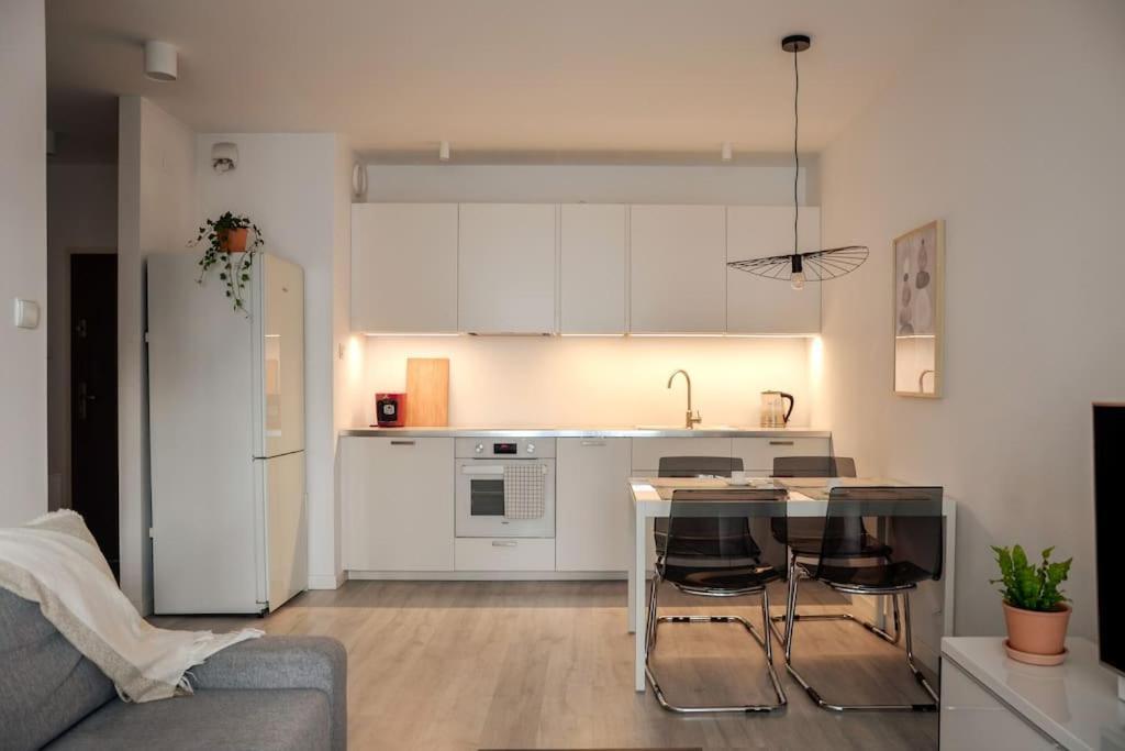Platinum Jaglana Apartment - Wyspa Spichrzow グダニスク エクステリア 写真